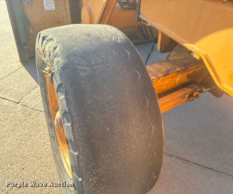 image for item MS9873 2000 Case 580L Series 2 backhoe