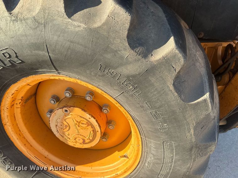 image for item MS9873 2000 Case 580L Series 2 backhoe