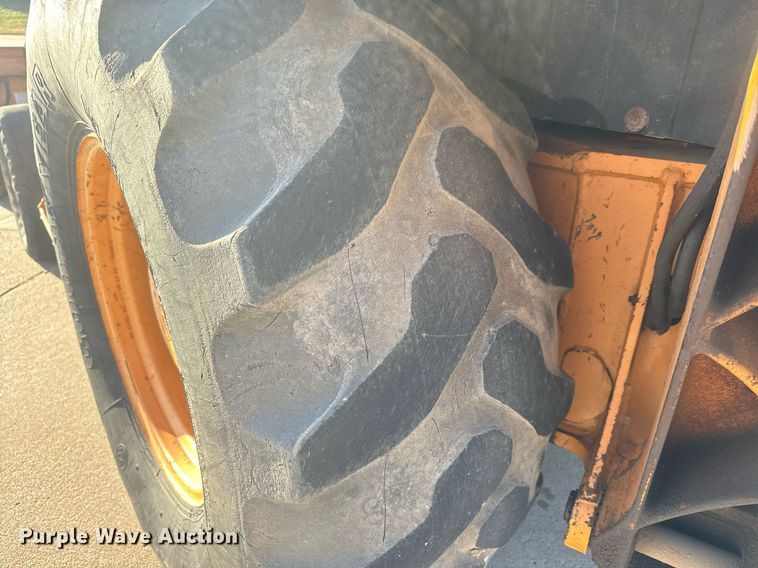 image for item MS9873 2000 Case 580L Series 2 backhoe