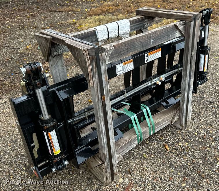 image for item MS9928 Land Pride SGC0660 skid steer grapple bucket