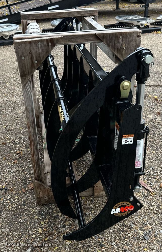 image for item MS9928 Land Pride SGC0660 skid steer grapple bucket