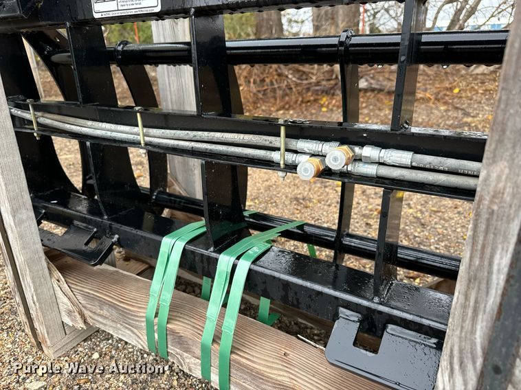 image for item MS9928 Land Pride SGC0660 skid steer grapple bucket