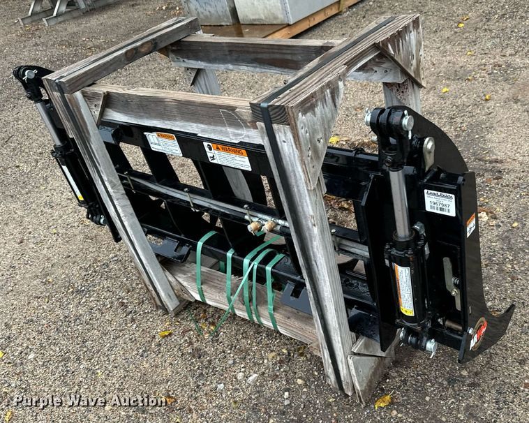 image for item MS9929 Land Pride SGC0660 skid steer grapple bucket