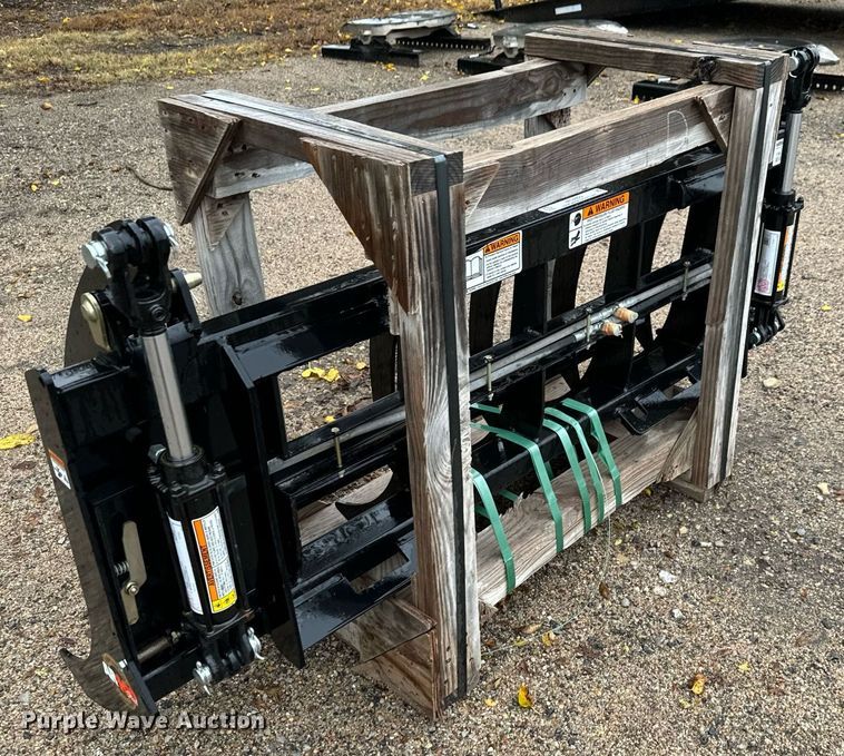 image for item MS9929 Land Pride SGC0660 skid steer grapple bucket