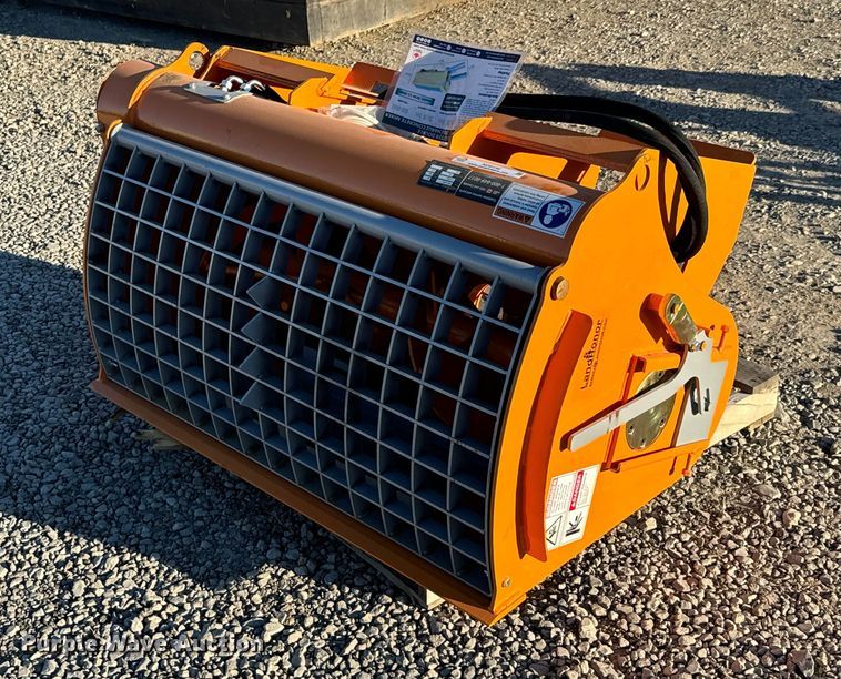 image for item ND9156 2024 LandHonor DCM-11-250G skid steer concrete mixer