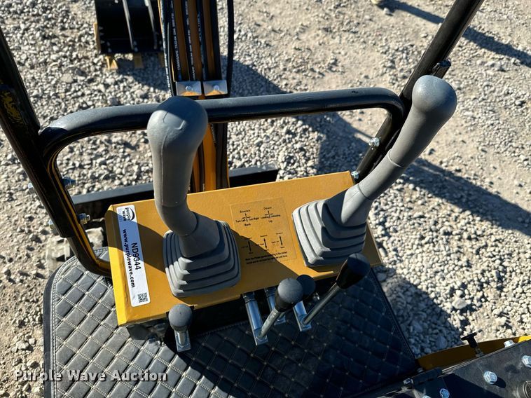 image for item ND9344 2024 AGT H12R mini excavator