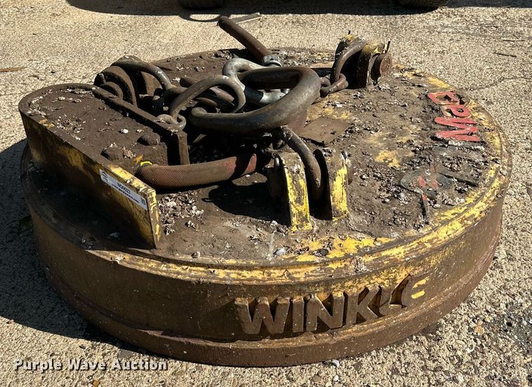 image for item NQ9023 Winkle magnet  