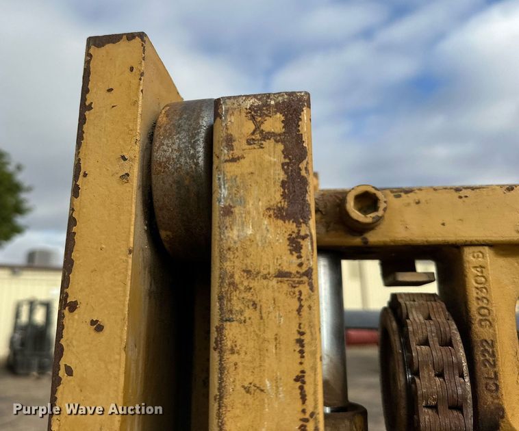 image for item NQ9025 Caterpillar V30D forklift