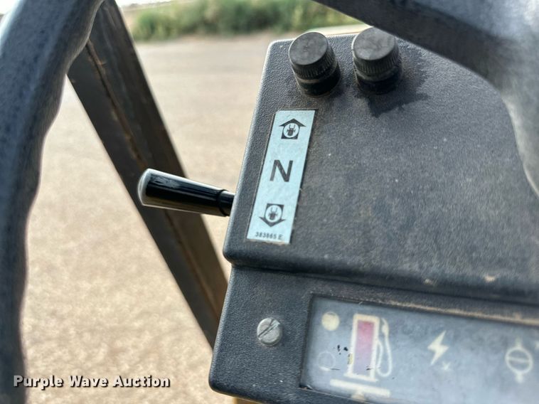 image for item NQ9025 Caterpillar V30D forklift