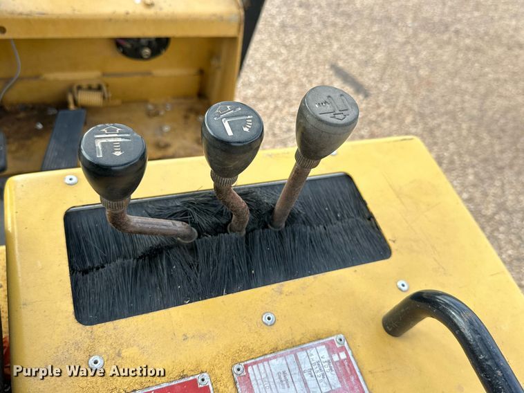 image for item NQ9025 Caterpillar V30D forklift