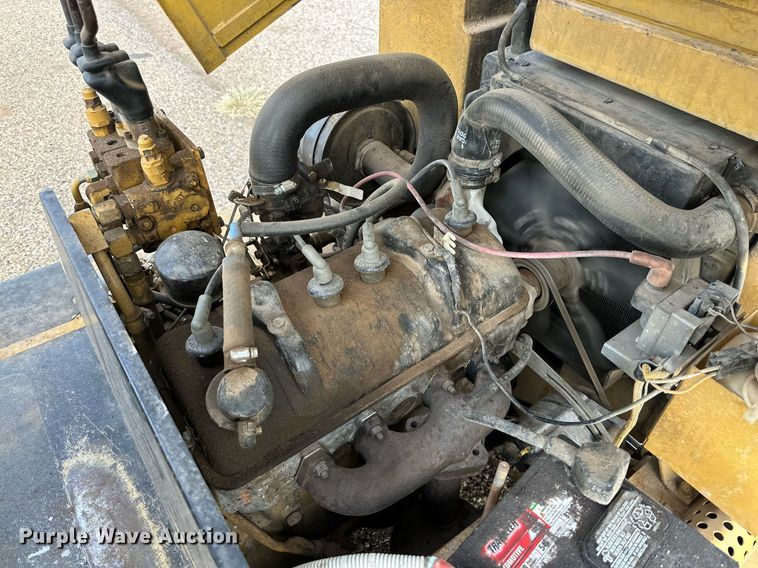 image for item NQ9025 Caterpillar V30D forklift