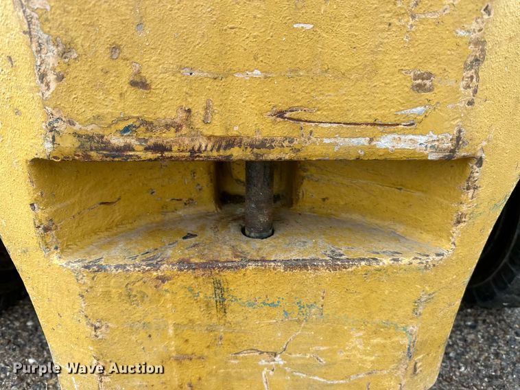 image for item NQ9025 Caterpillar V30D forklift