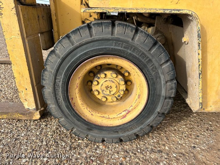 image for item NQ9025 Caterpillar V30D forklift