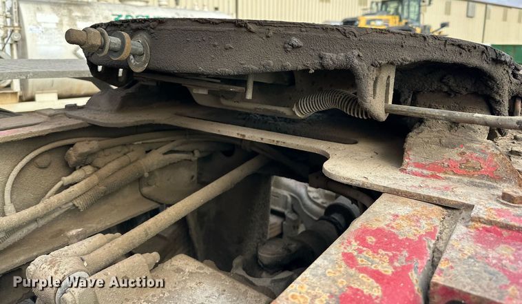 image for item NQ9027 2001 Mack RD690S semi truck