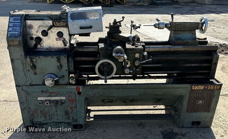image for item NQ9032 Victor 1640 metal lathe