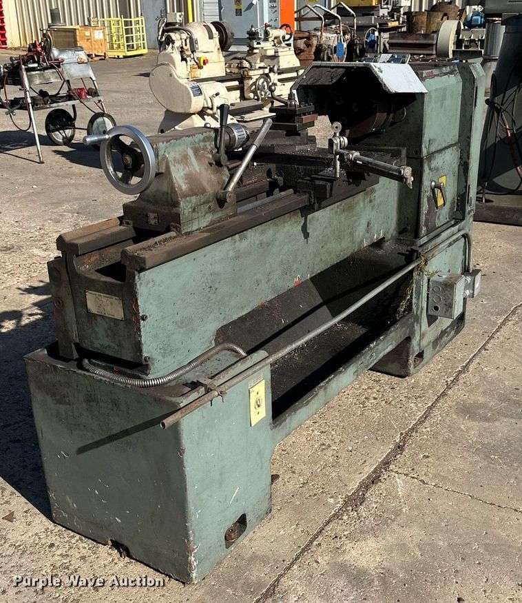 image for item NQ9032 Victor 1640 metal lathe