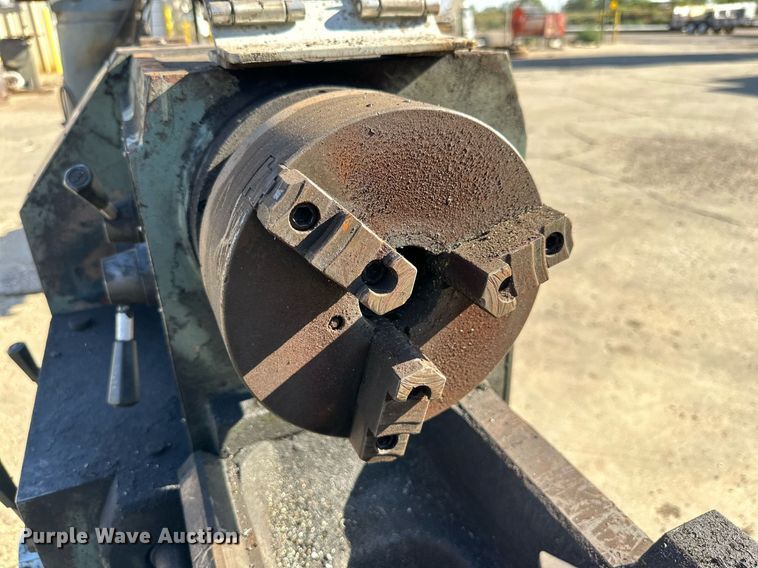 image for item NQ9032 Victor 1640 metal lathe