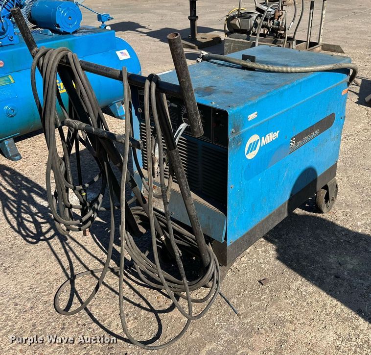 image for item NQ9035 1991 Miller Gold Star 600SS welder