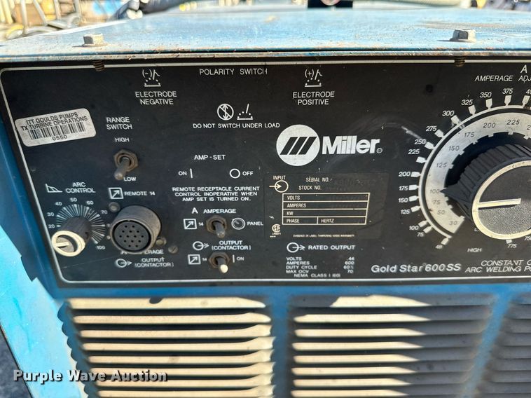 image for item NQ9035 1991 Miller Gold Star 600SS welder