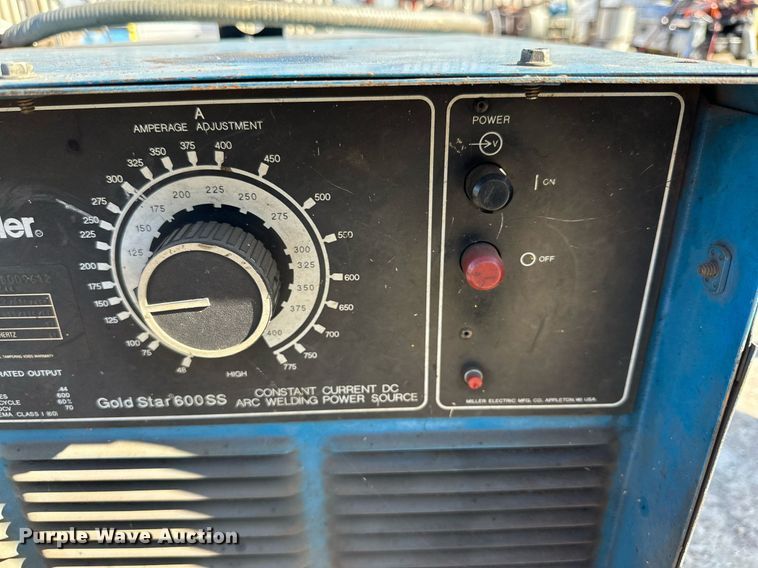 image for item NQ9035 1991 Miller Gold Star 600SS welder