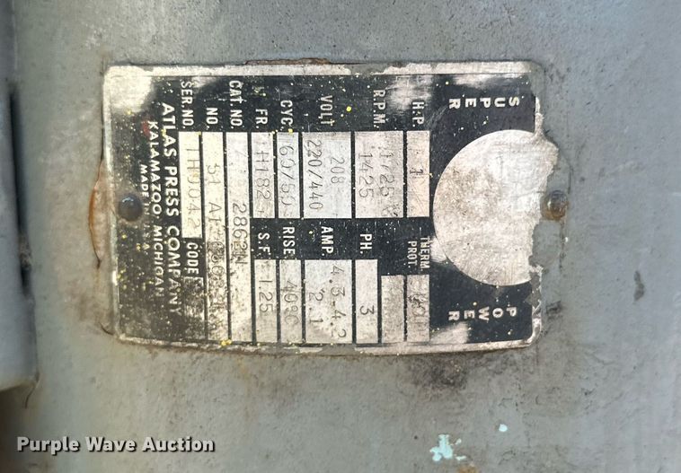 image for item NQ9042 1967 Clausing drill press