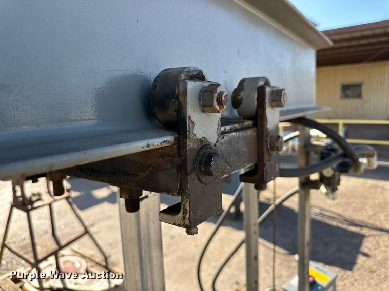 image for item NQ9043 Hydraulic press