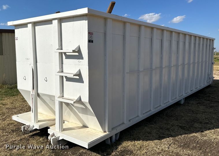 image for item NQ9046 Roll-off dumpster