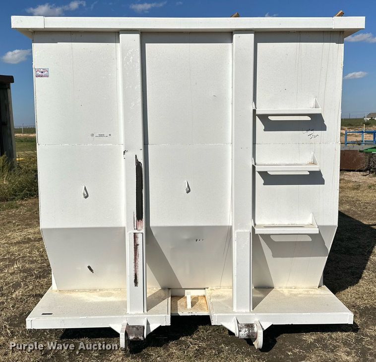 image for item NQ9046 Roll-off dumpster