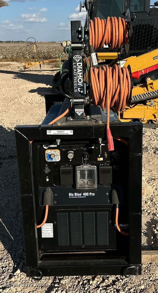 image for item NQ9047 Miller Big Blue 400 Pro welder/generator