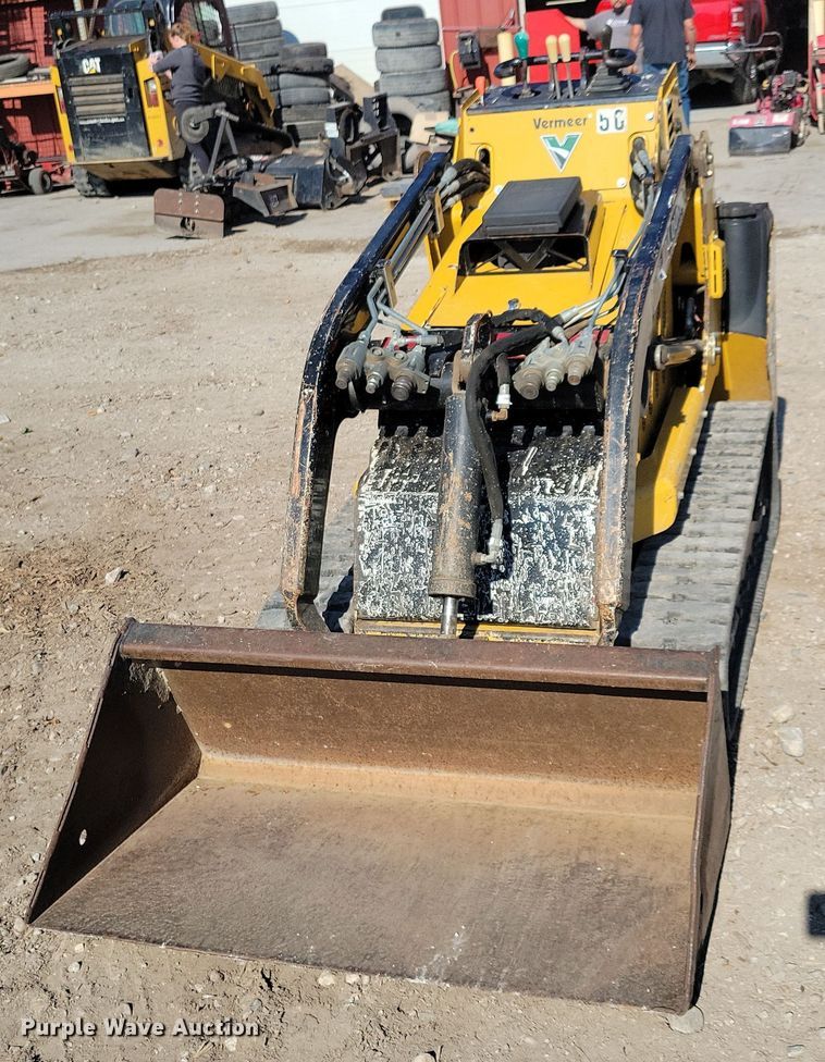 image for item OH9304 2014 Vermeer S800TX compact utility loader