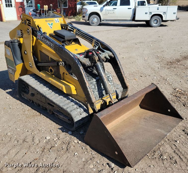 image for item OH9304 2014 Vermeer S800TX compact utility loader