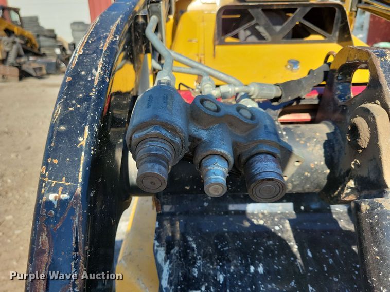 image for item OH9304 2014 Vermeer S800TX compact utility loader