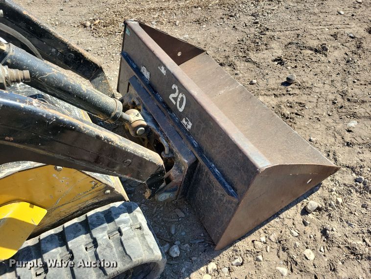 image for item OH9304 2014 Vermeer S800TX compact utility loader