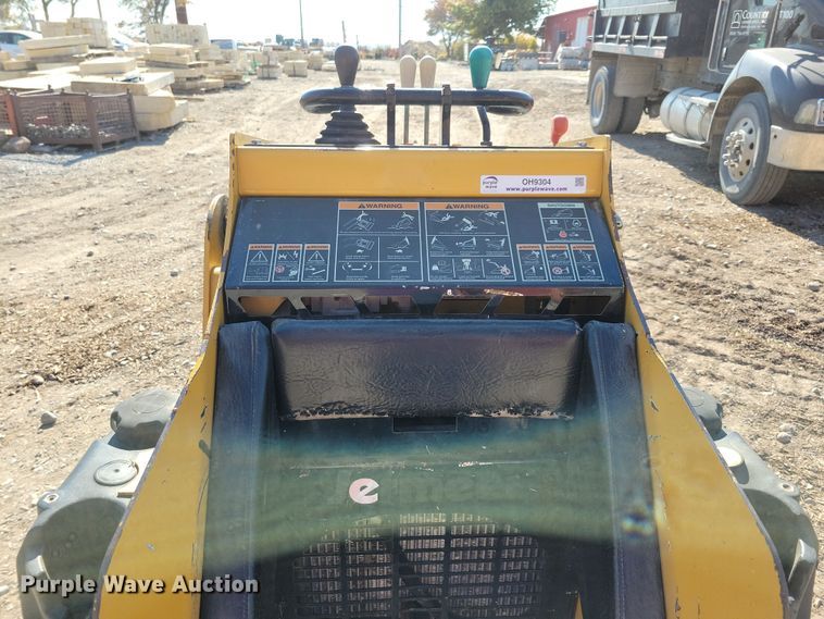 image for item OH9304 2014 Vermeer S800TX compact utility loader