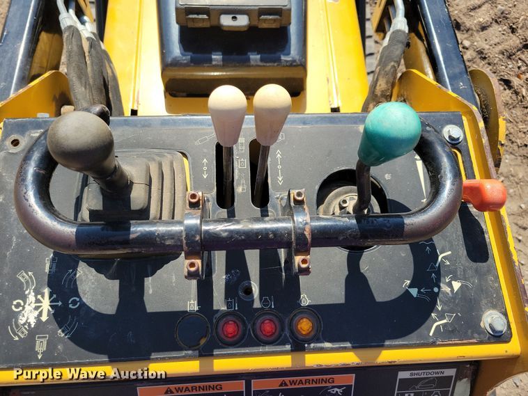 image for item OH9304 2014 Vermeer S800TX compact utility loader