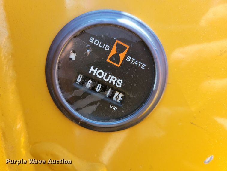 image for item OH9304 2014 Vermeer S800TX compact utility loader