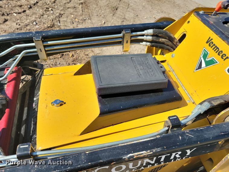 image for item OH9304 2014 Vermeer S800TX compact utility loader