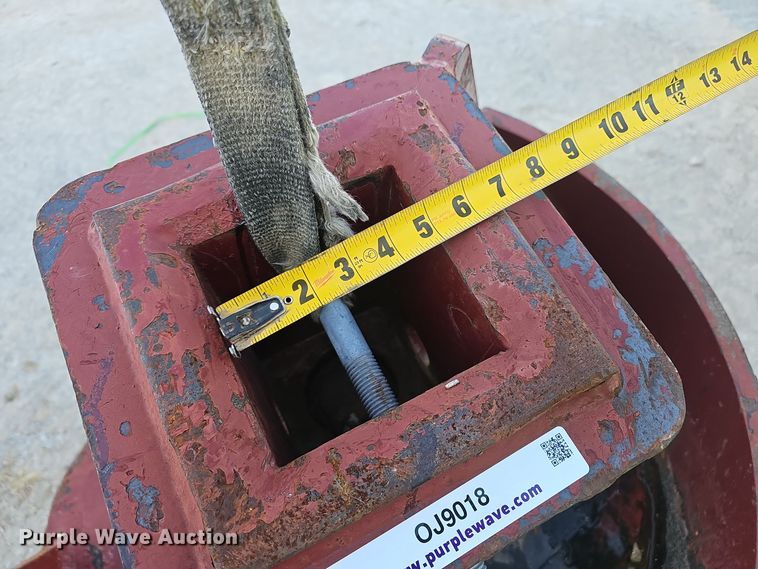 image for item OJ9018 Jeffery Machine Inc boulder extractor