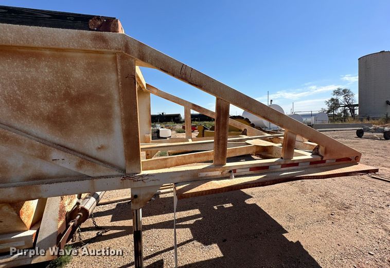 image for item DD3370 1997 Wes-Tex bottom dump trailer