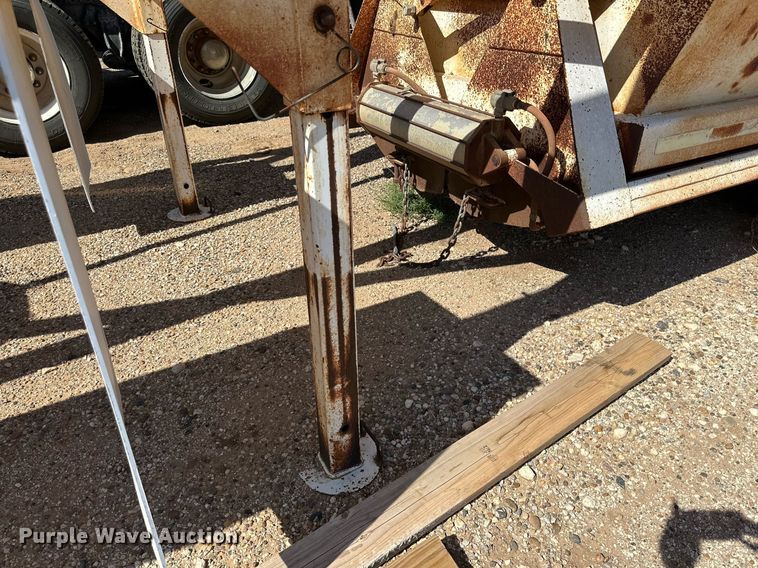 image for item DD3370 1997 Wes-Tex bottom dump trailer