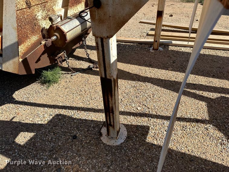 image for item DD3370 1997 Wes-Tex bottom dump trailer