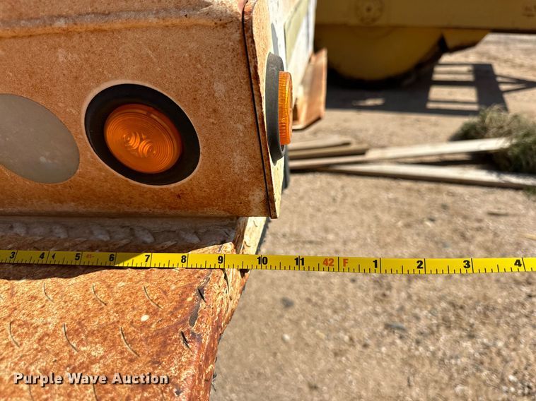 image for item DD3370 1997 Wes-Tex bottom dump trailer