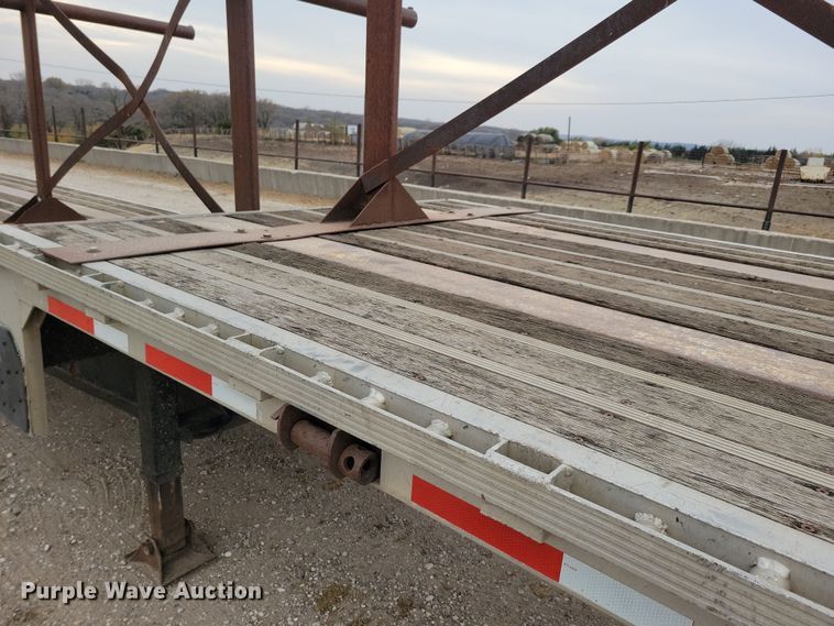 image for item DN3619 2000 Reinke Manufacturing Company drop deck trailer