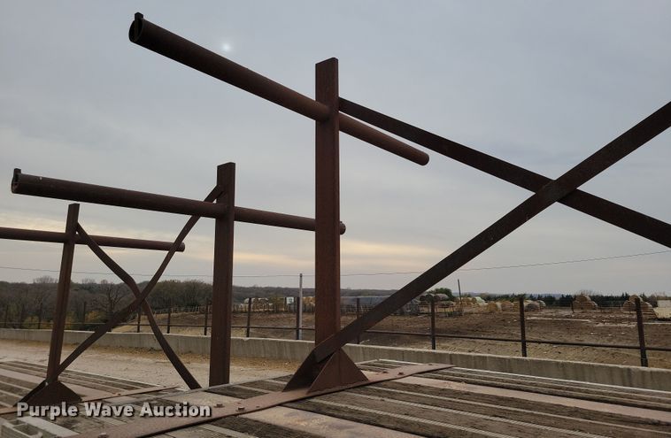 image for item DN3619 2000 Reinke Manufacturing Company drop deck trailer