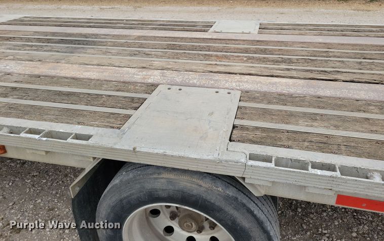 image for item DN3619 2000 Reinke Manufacturing Company drop deck trailer