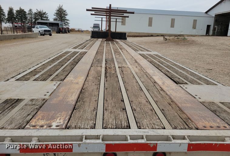image for item DN3619 2000 Reinke Manufacturing Company drop deck trailer