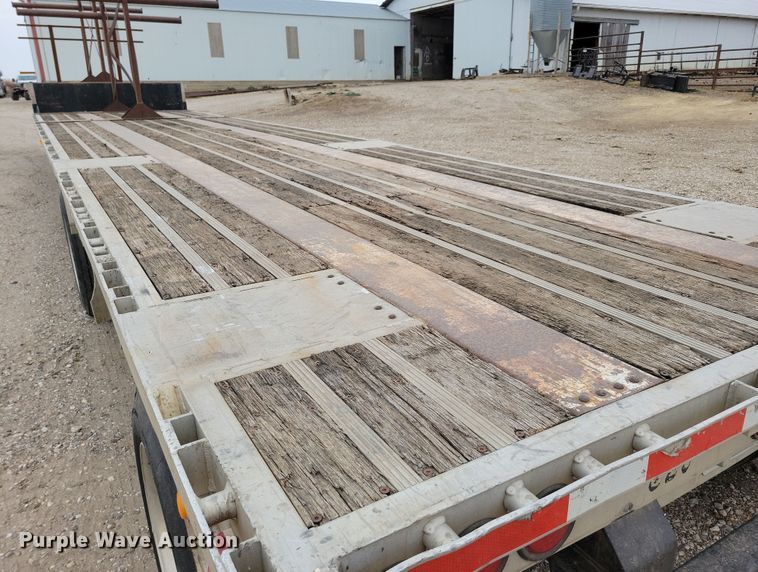 image for item DN3619 2000 Reinke Manufacturing Company drop deck trailer