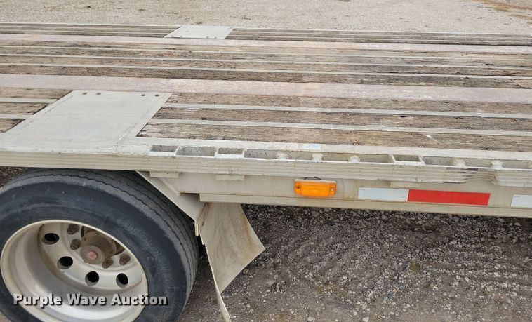 image for item DN3619 2000 Reinke Manufacturing Company drop deck trailer