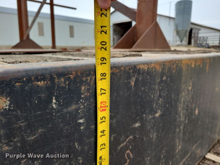 image for item DN3619 2000 Reinke Manufacturing Company drop deck trailer