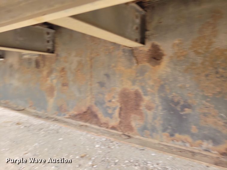 image for item DN3619 2000 Reinke Manufacturing Company drop deck trailer